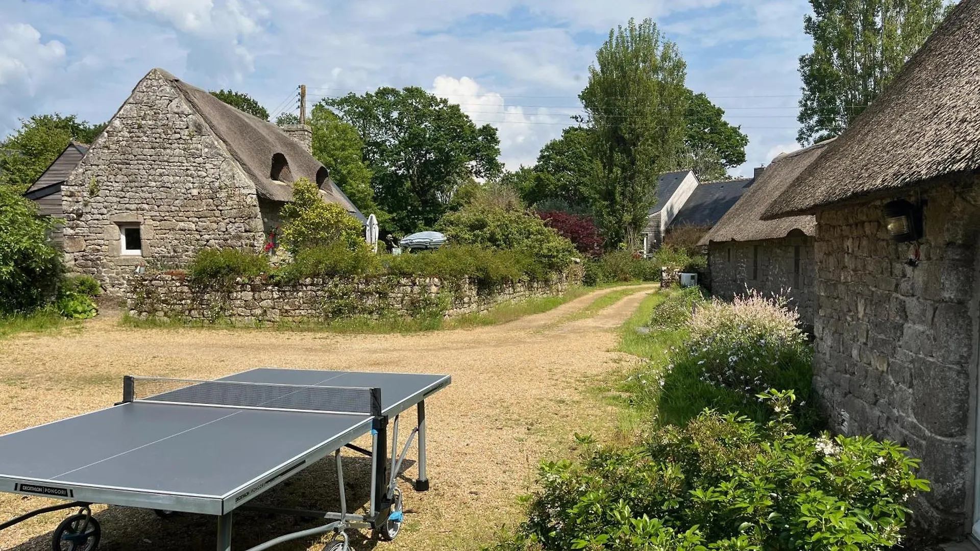 Villa Superbe Chaumiere En Bord De Mer Fouesnant France